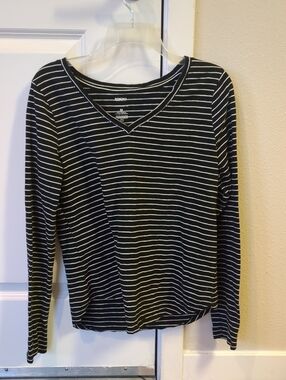 Sonoma Black & White Striped V-Neck Long Sleeve Top